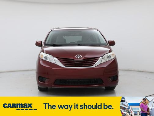 2016 Toyota Sienna LE