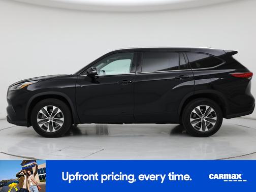 Black 2020 Toyota Highlander XLE