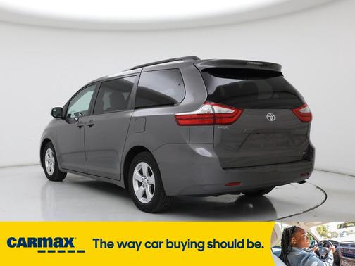2016 Toyota Sienna LE
