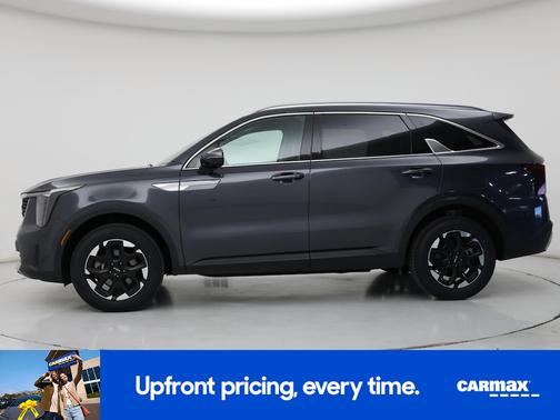 Gray 2024 Kia Sorento S