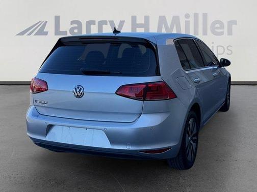 2016 Volkswagen e-Golf SEL Premium