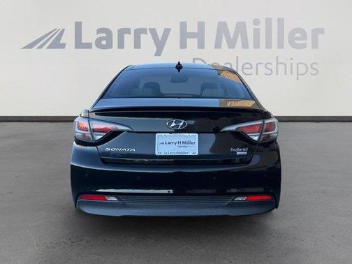 2017 Hyundai SONATA Hybrid Limited