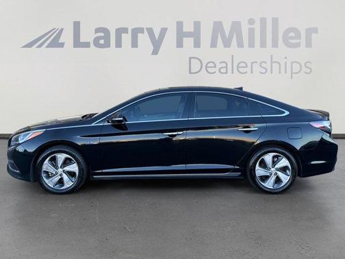 2017 Hyundai SONATA Hybrid Limited