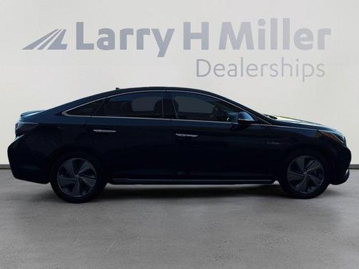 2017 Hyundai SONATA Hybrid Limited