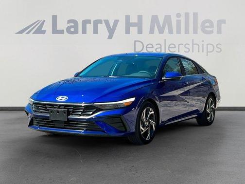 2025 Hyundai ELANTRA Limited