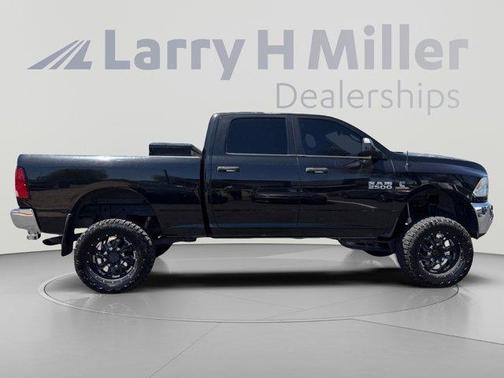 Brilliant Black Crystal Pearlcoat 2016 RAM 2500 Big Horn