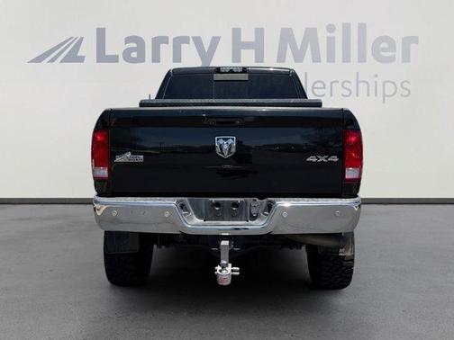 Brilliant Black Crystal Pearlcoat 2016 RAM 2500 Big Horn