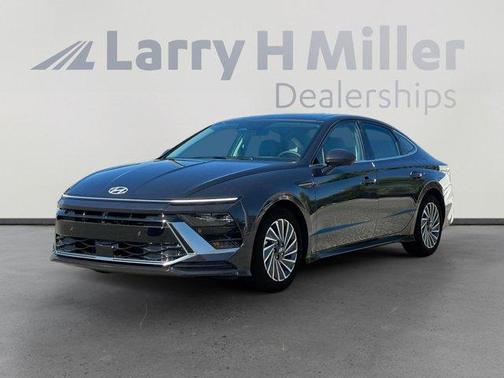 2025 Hyundai SONATA Hybrid Limited