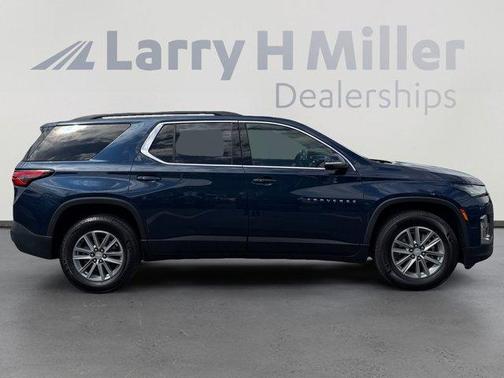 Northsky Blue Metallic 2022 Chevrolet Traverse LT Cloth