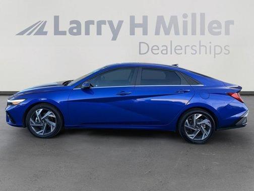 2025 Hyundai ELANTRA Limited