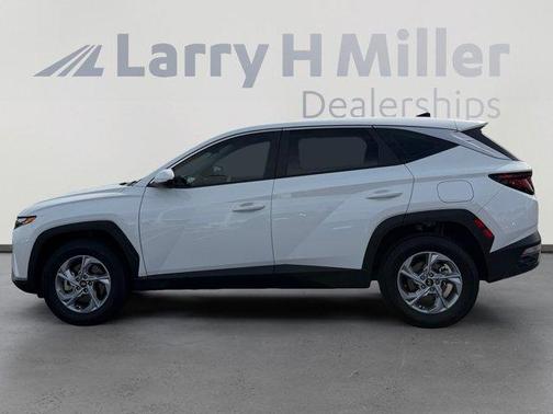 2023 Hyundai TUCSON SE