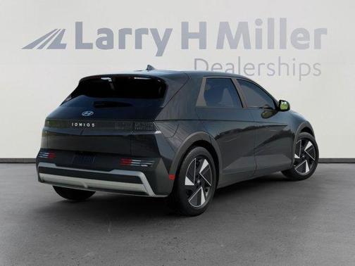 2025 Hyundai IONIQ 5 SE