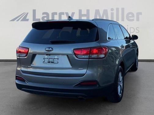 2018 Kia Sorento LX