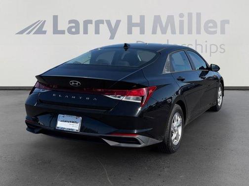 2021 Hyundai ELANTRA SE