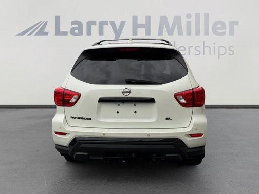 2020 Nissan Pathfinder SL