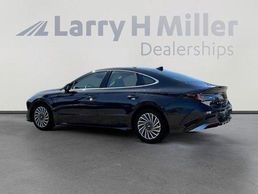 2025 Hyundai SONATA Hybrid Limited