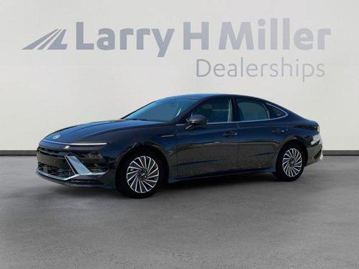 2025 Hyundai SONATA Hybrid Limited