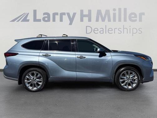 2022 Toyota Highlander Hybrid Limited