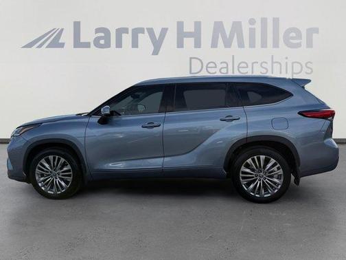 2022 Toyota Highlander Platinum