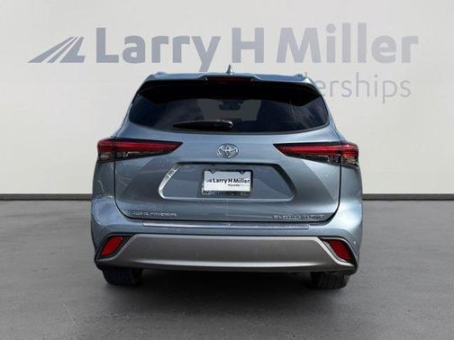 2022 Toyota Highlander Platinum