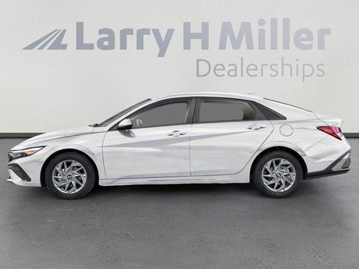 2026 Hyundai ELANTRA SEL