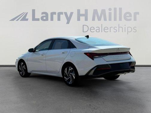 2025 Hyundai ELANTRA HEV Limited