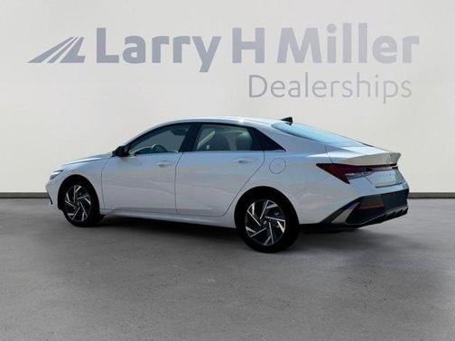 2025 Hyundai ELANTRA HEV Limited