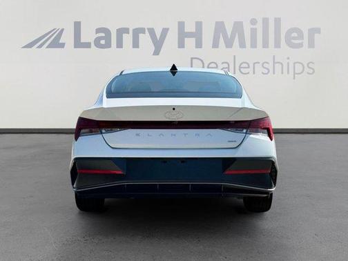 2025 Hyundai ELANTRA HEV Limited