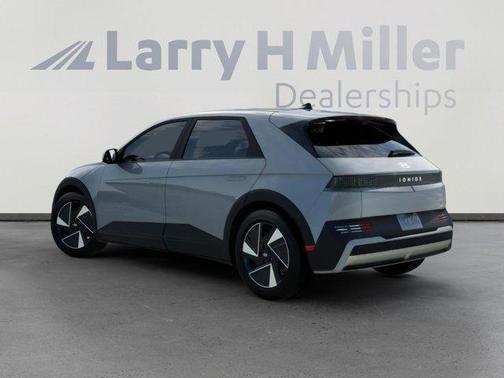 2025 Hyundai IONIQ 5 SE