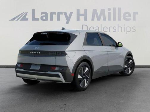 2025 Hyundai IONIQ 5 SE