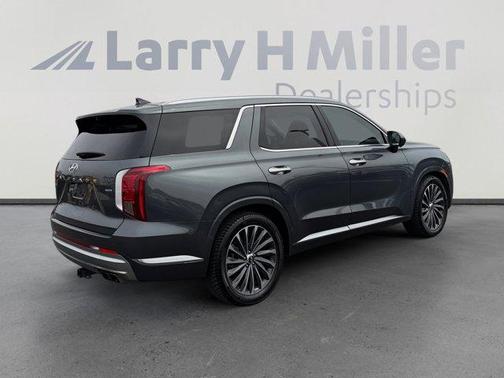 Steel / Graphite 2023 Hyundai PALISADE Calligraphy