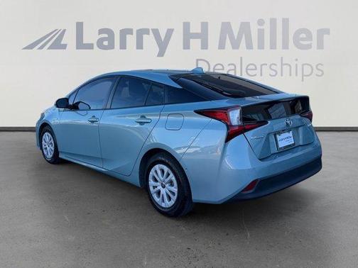 2022 Toyota Prius LE