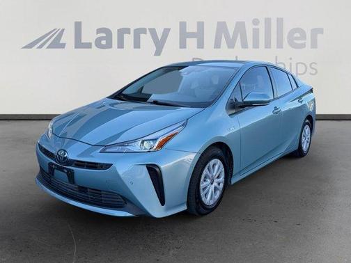 2022 Toyota Prius LE
