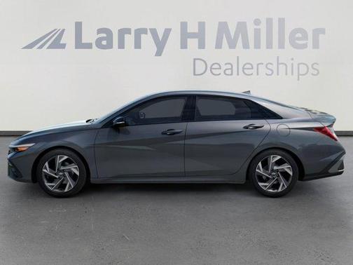 2025 Hyundai ELANTRA HEV SEL Sport