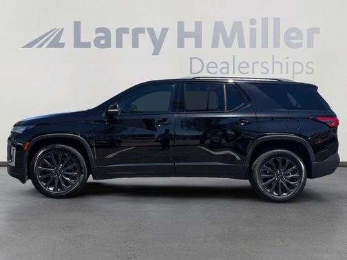 Mosaic Black Metallic 2023 Chevrolet Traverse RS