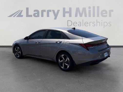 Metal 2023 Hyundai ELANTRA SEL