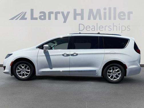 2020 Chrysler Pacifica Touring-L