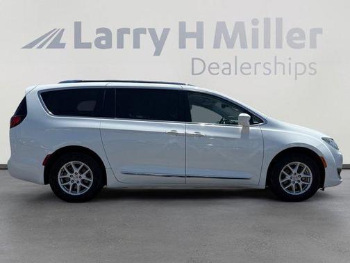 2020 Chrysler Pacifica Touring-L