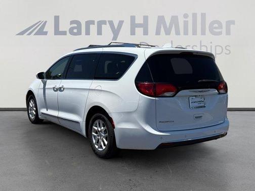 2020 Chrysler Pacifica Touring-L