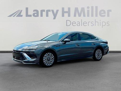 2025 Hyundai SONATA Hybrid Limited