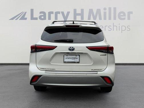 2020 Toyota Highlander Hybrid Platinum