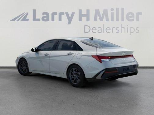 2025 Hyundai ELANTRA HEV Blue
