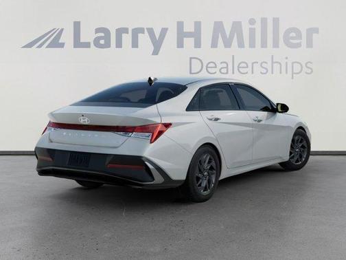 2025 Hyundai ELANTRA HEV Blue