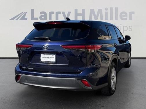 2022 Toyota Highlander LE