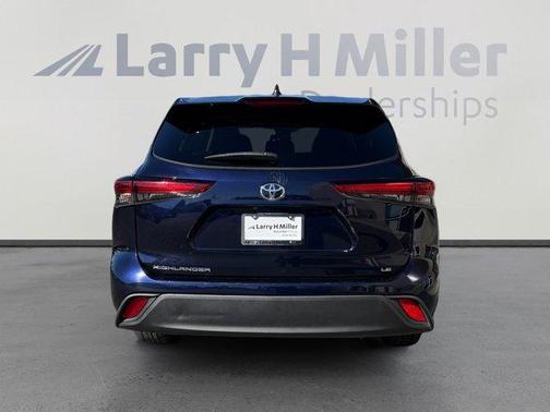 2022 Toyota Highlander LE