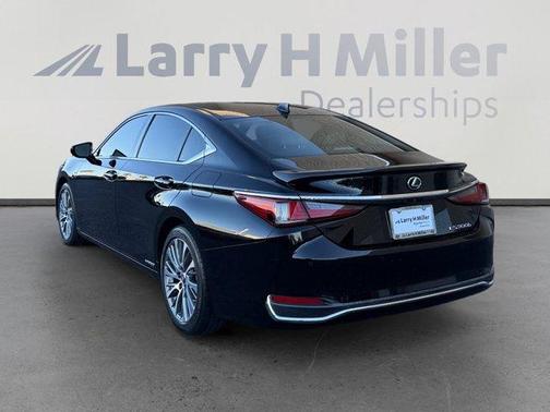 2020 Lexus ES 300h Base