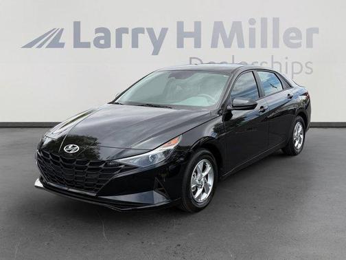 2023 Hyundai ELANTRA SE