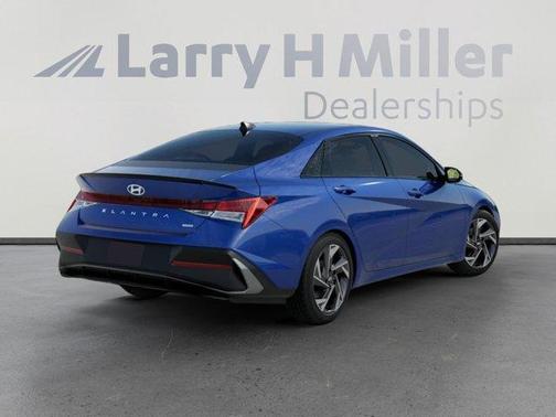 2025 Hyundai ELANTRA HEV SEL Sport