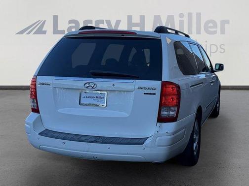 2008 Hyundai Entourage Limited