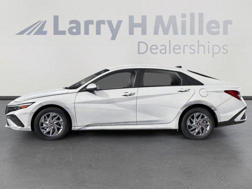 2026 Hyundai ELANTRA HEV Blue